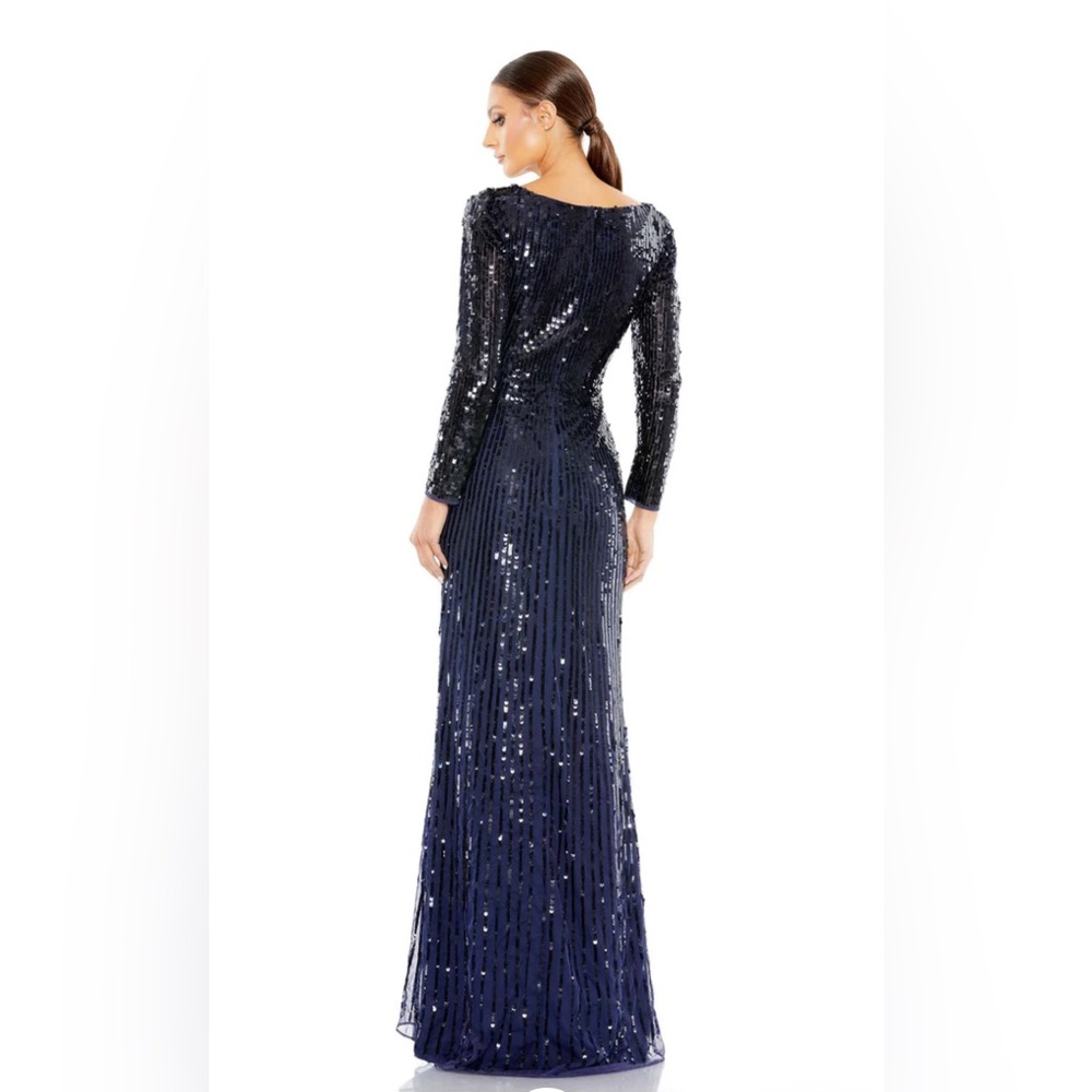 V neckline long gown ruched surplice bodice and front high slit - Picture 2 of 3